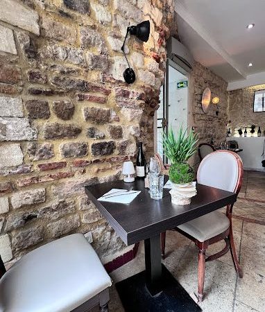 Le Constantin, Arles