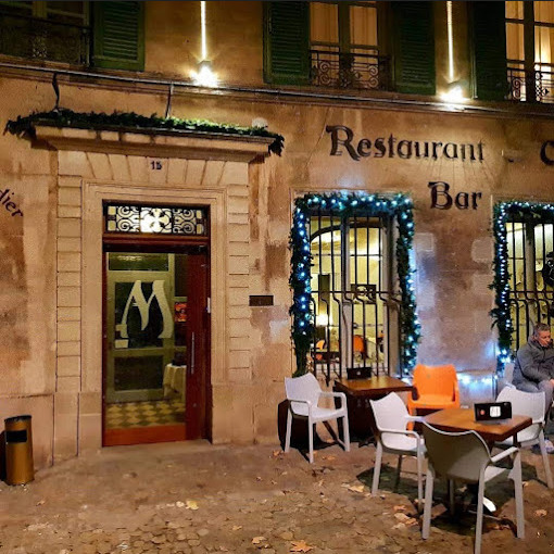 Le Moutardier du Pape, Avignon